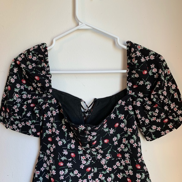 FASHION UNION Floral Mini Dress - Picture 4 of 5